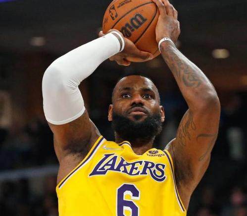 湖人再遭三连败 詹姆斯赛后鸡汤更像是为自己打气